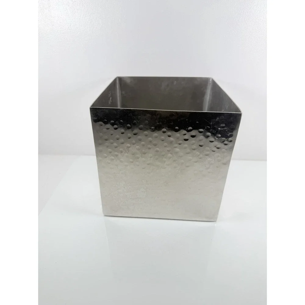 vintage Wendell August‎ Forge hammered aluminum box Hand Crafted.